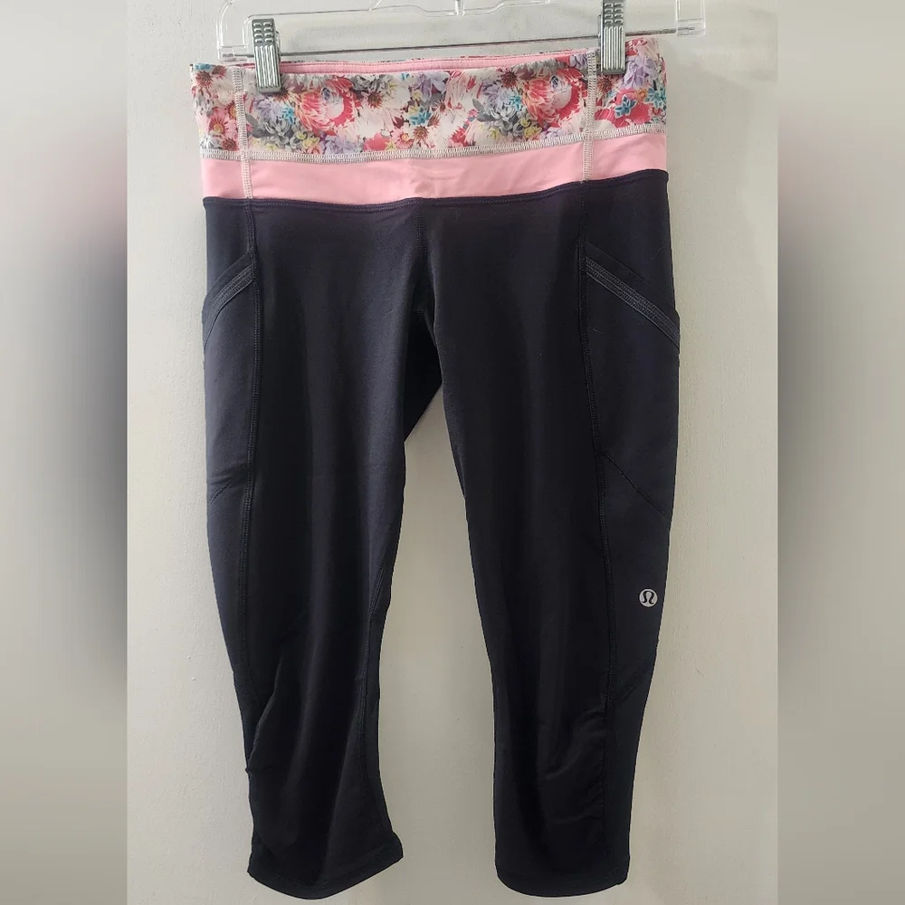 Lululemon Black and Pink Floral‎ Leggings